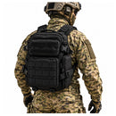 Mochila 10L Forro Impermeable Sistema Molle Correas Ajustables 4 Compartimentos AKM211